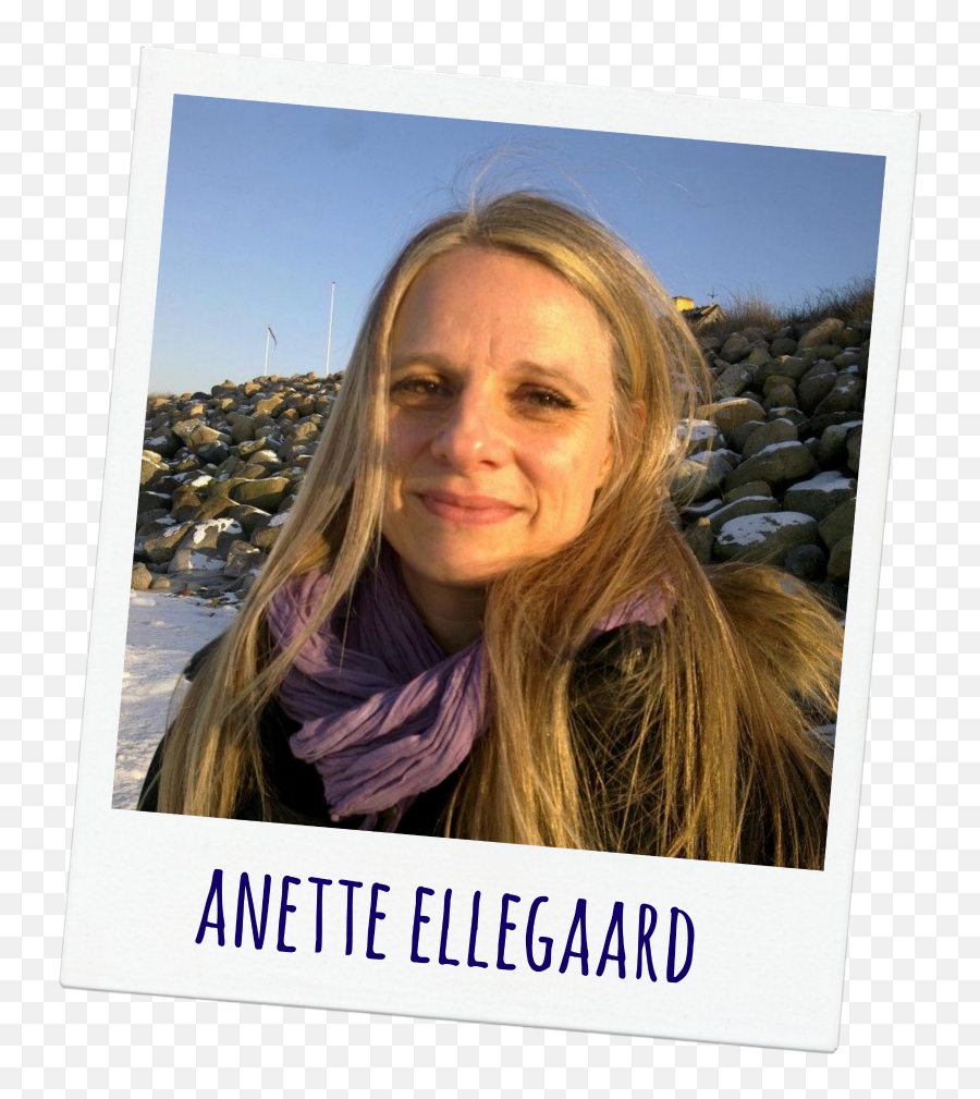 Download Hd Anette Ellegaard Strand - Stole Emoji,Suscribete Png